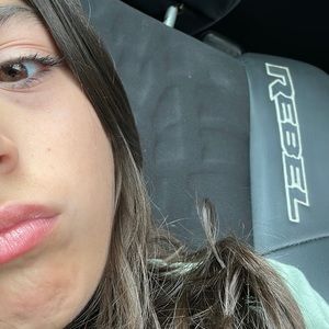 Meet your Posher, Marissa